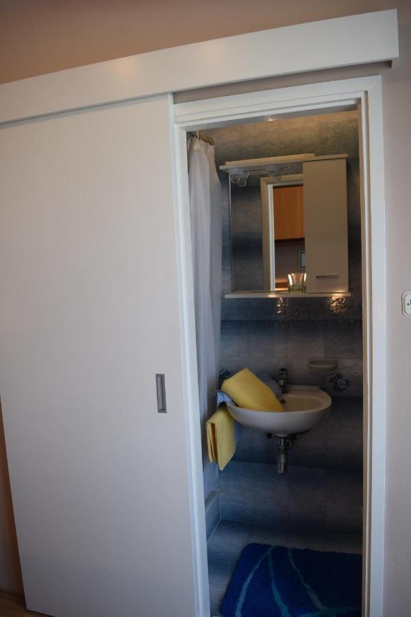 Banjol Apartments With A Parking Space Rab - 12383 מראה חיצוני תמונה