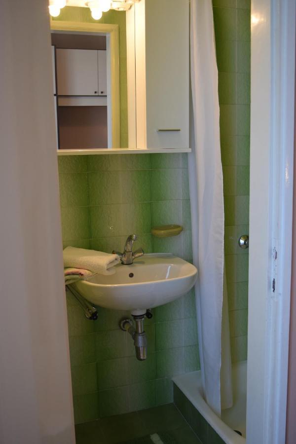 Banjol Apartments With A Parking Space Rab - 12383 מראה חיצוני תמונה